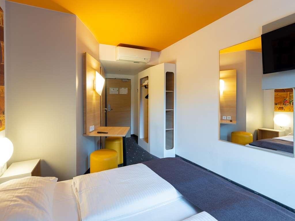 B&B Hotel Dusseldorf-City Δωμάτιο φωτογραφία
